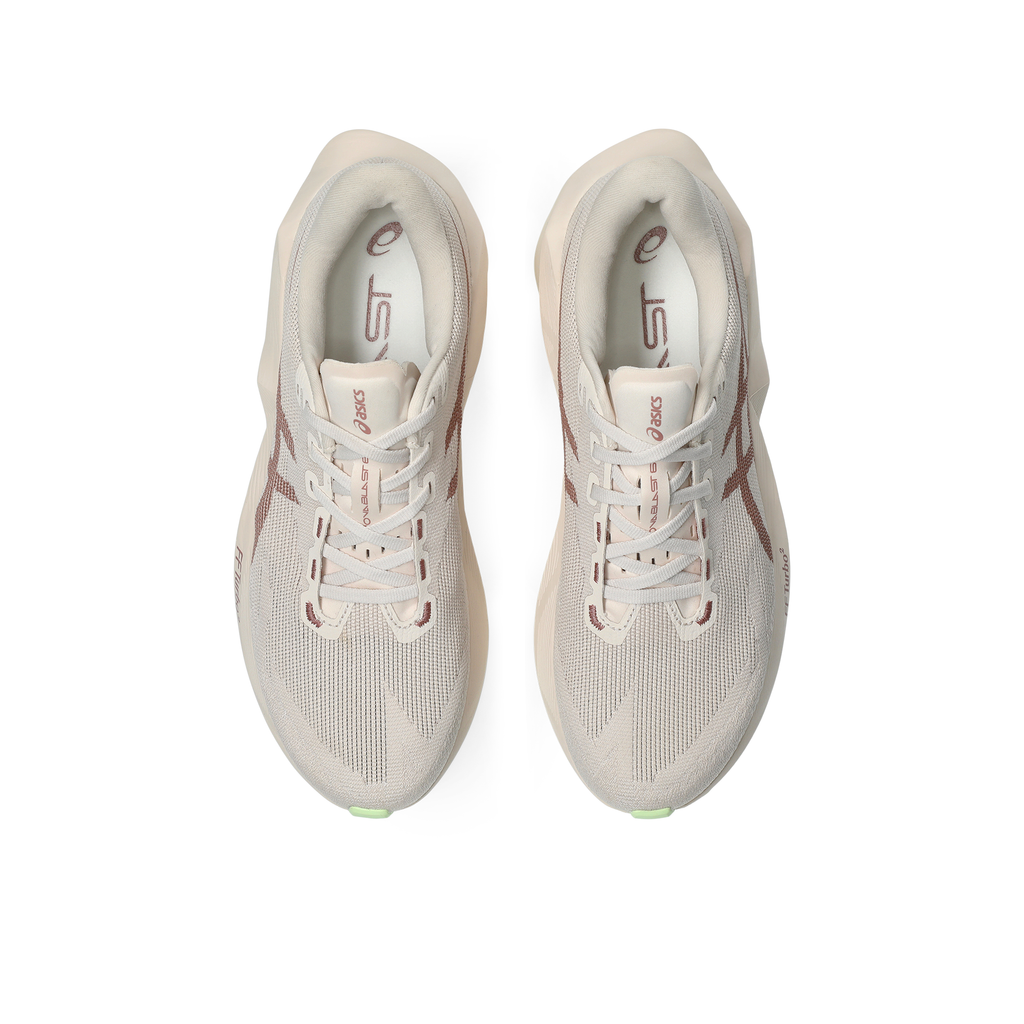 ASICS Frauen Novablast 6