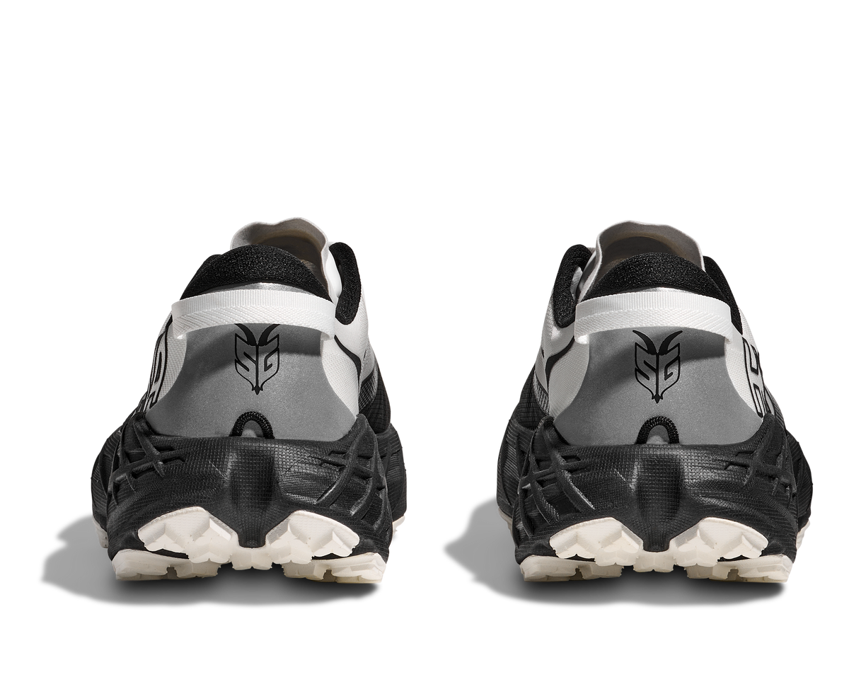 Hoka Frauen Speedgoat (weit) 7