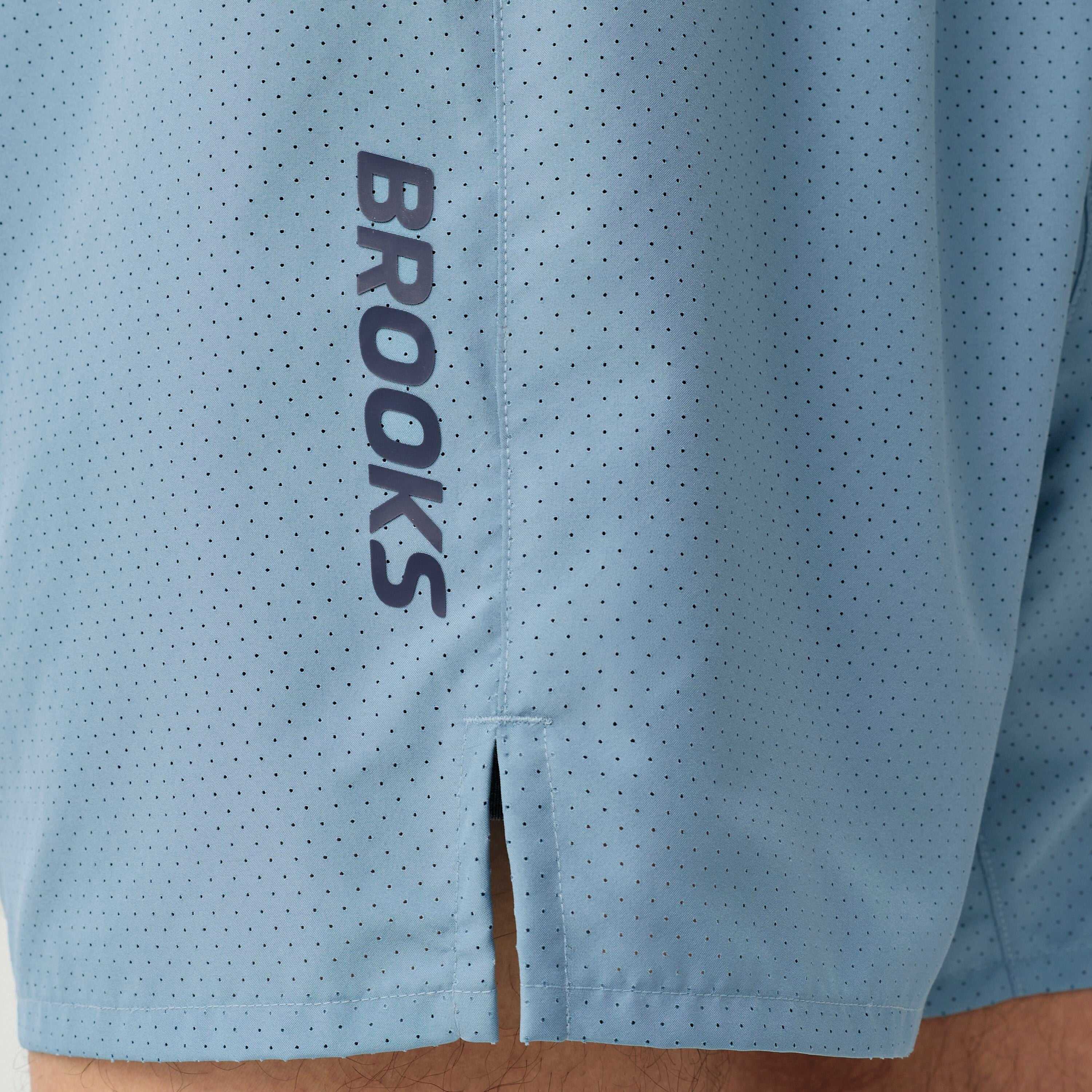 Brooks Männer Dash Kühlendes Shorts