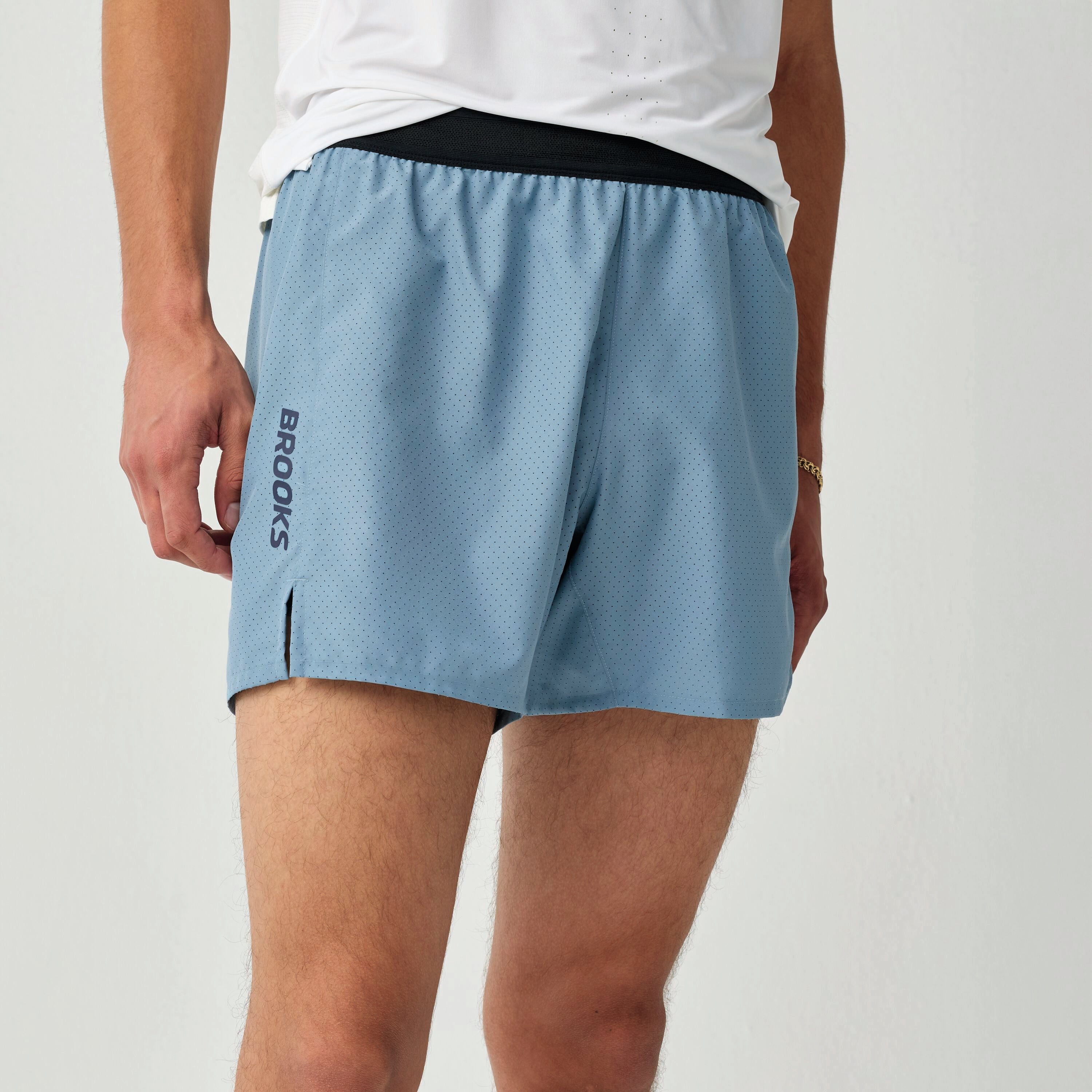 Brooks Männer Dash Kühlendes Shorts