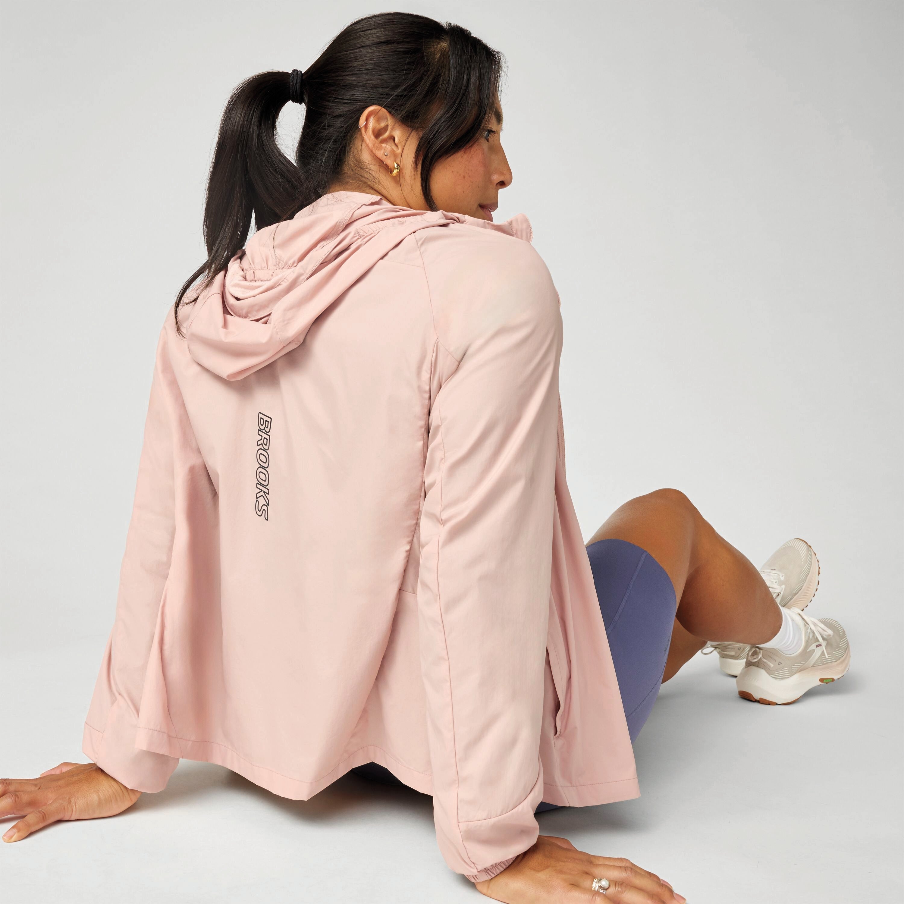 Brooks Damen Canopy Packable Jacke
