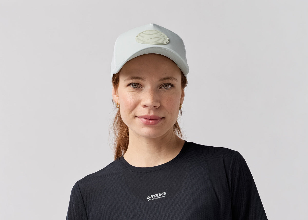 Brooks Surge Trucker Hat