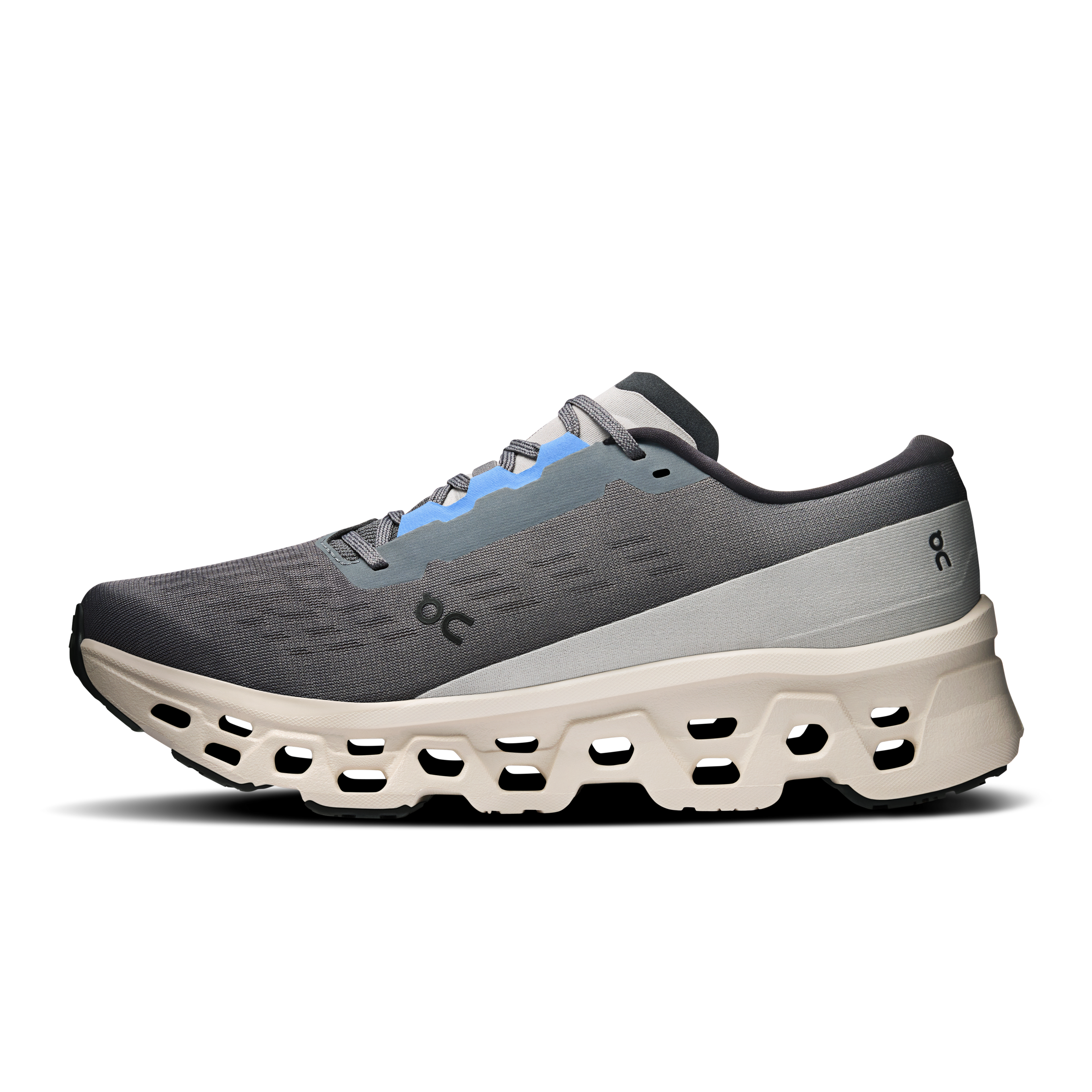 Auf dem Men's Cloudmonster 3
