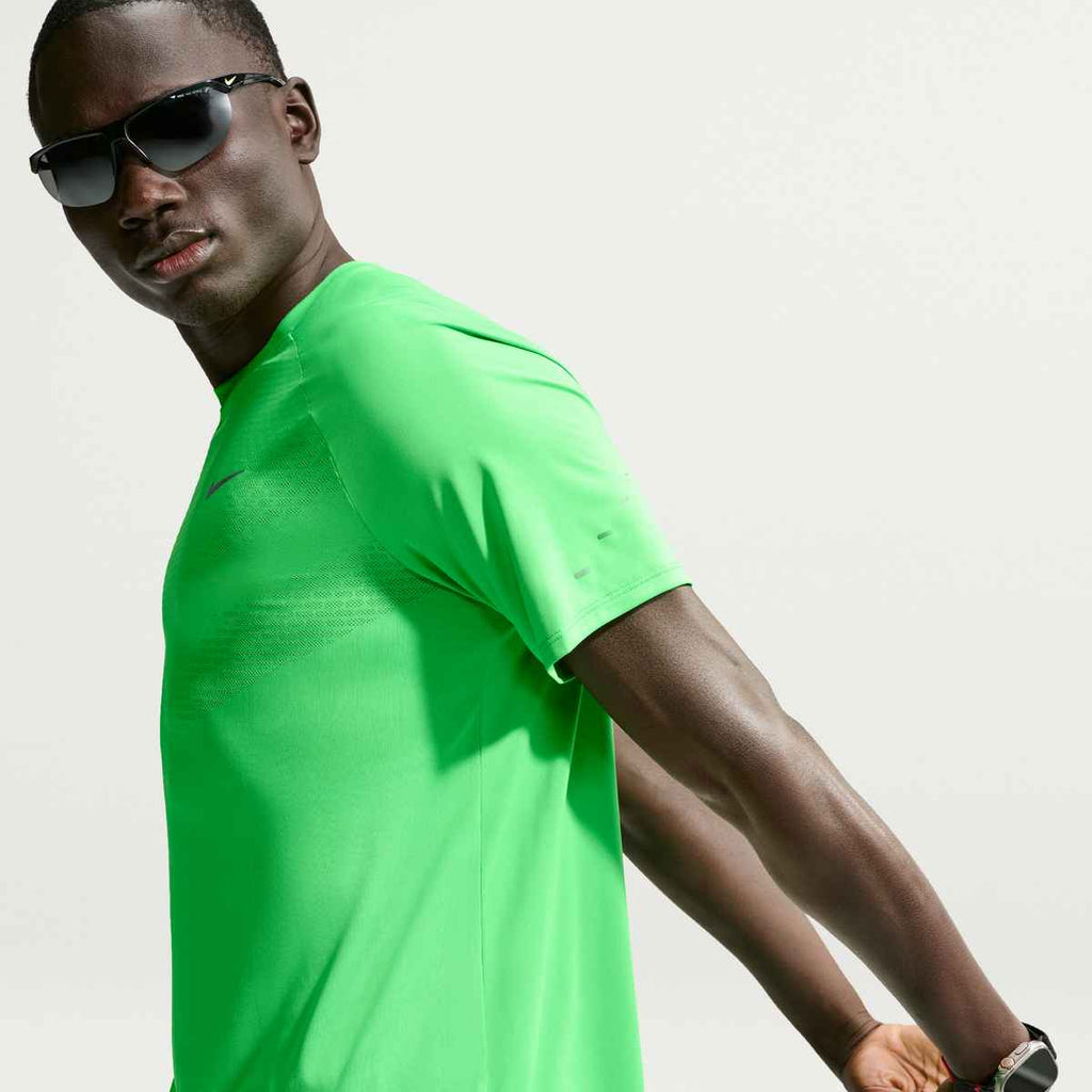 Nike Männer Stride Dri-FIT ADV Shorts-Sleeve Running Top