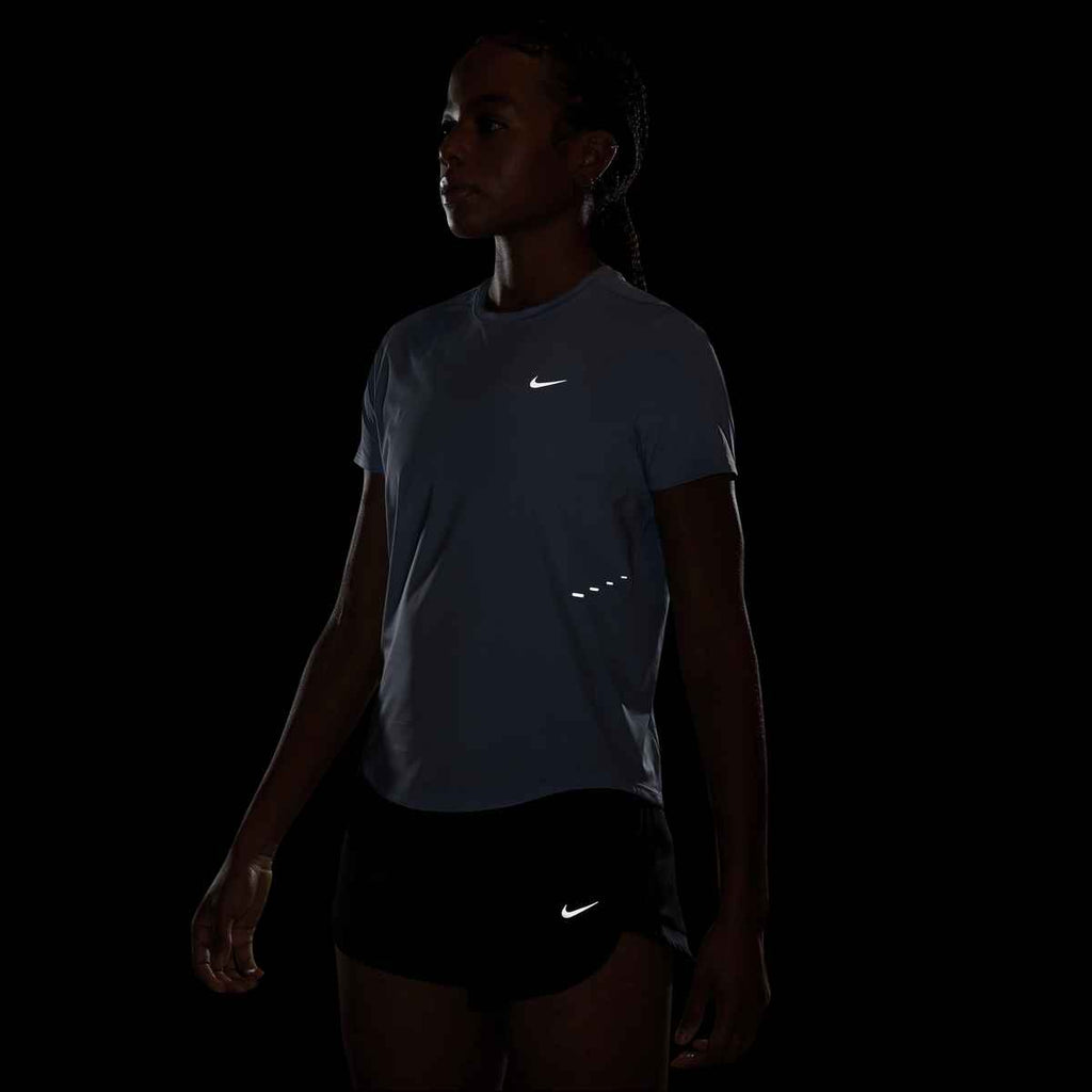Nike Frauen Swift Dri-FIT Shorts-Sleeve Running Top