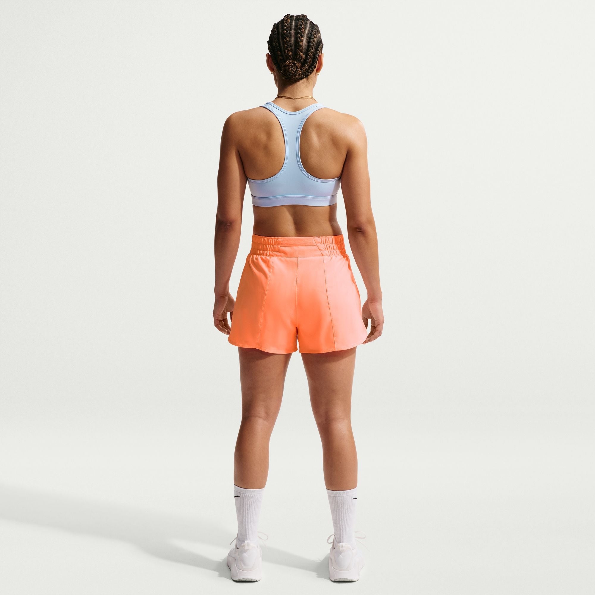 Nike Frauen Swoosh mittlerer Halt Sport-BH