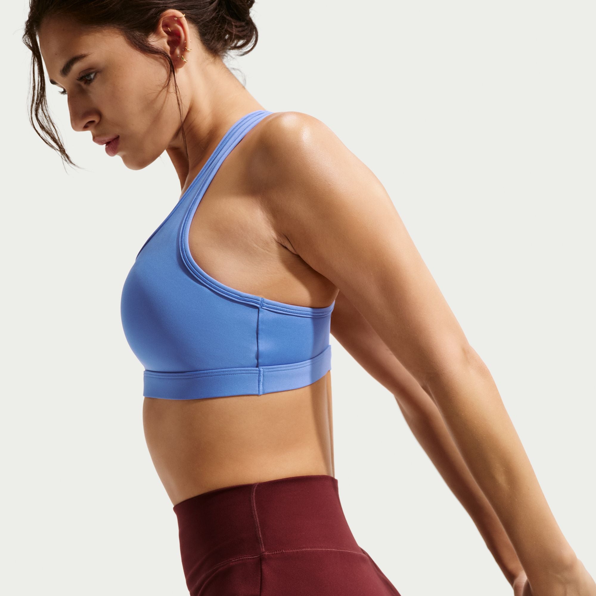 Nike Damen Swoosh mittlerer Halt gepolsterte Sport-BH