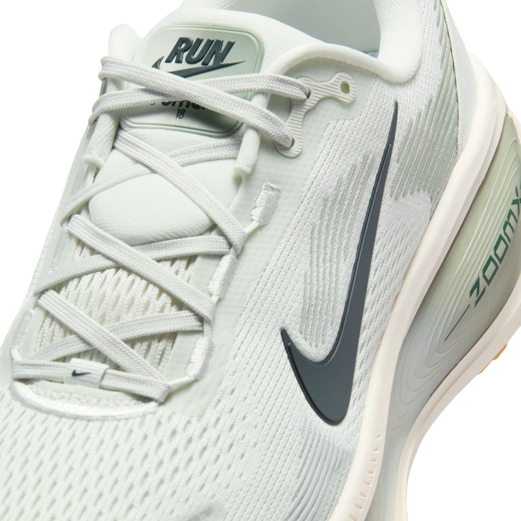 Nike Männer Vomero 18