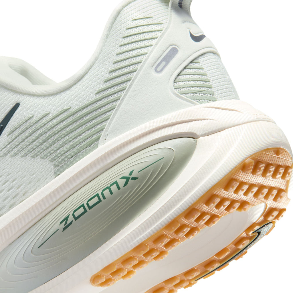 Nike Männer Vomero 18