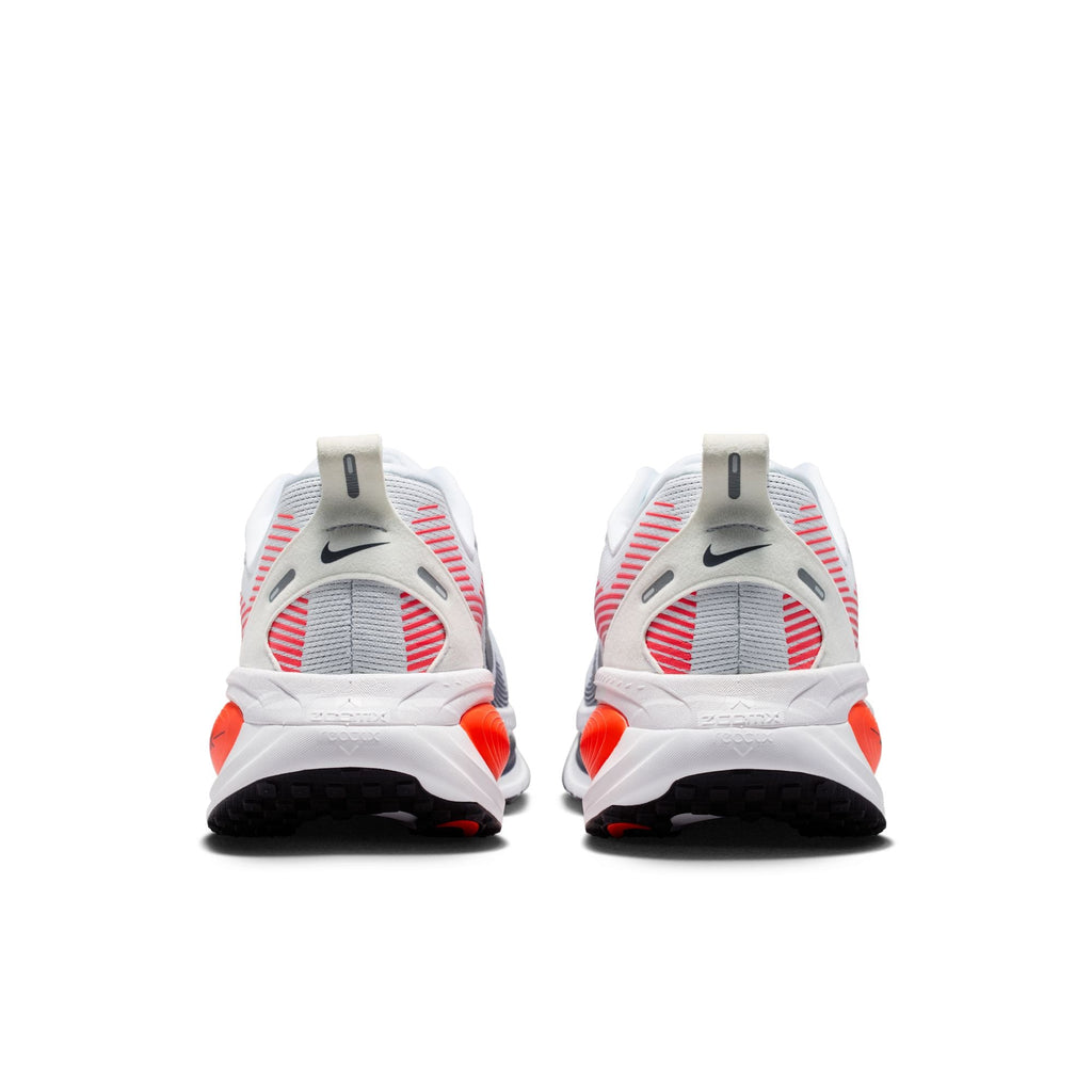 Nike Männer Vomero 18