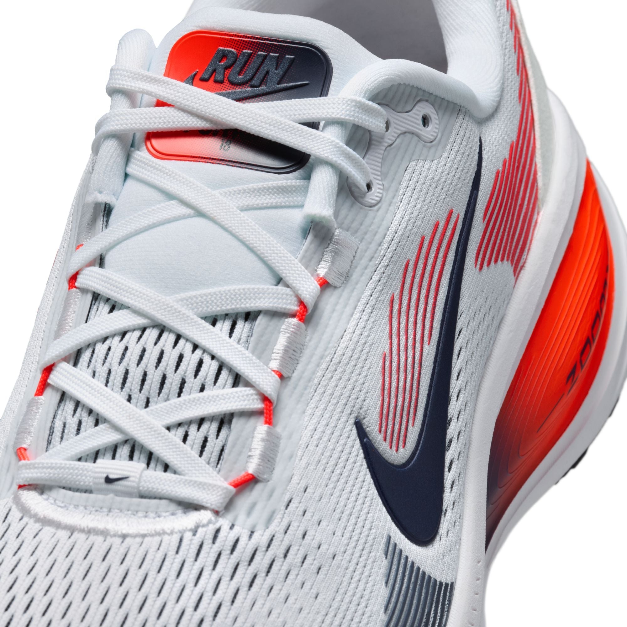 Nike Männer Vomero 18