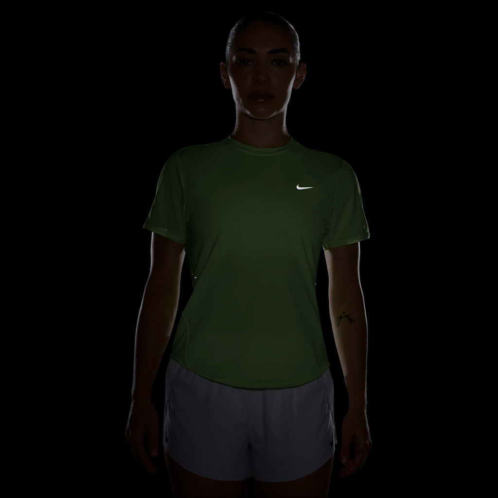 Nike Frauen Swift Dri-FIT Shorts-Sleeve Running Top