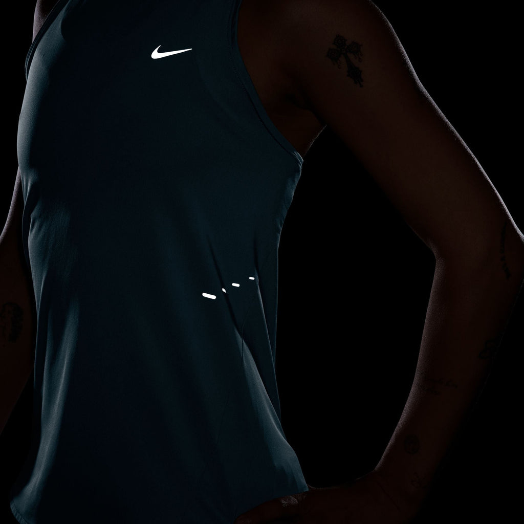 Nike Frauen Swift Dri-FIT Running Tanktop
