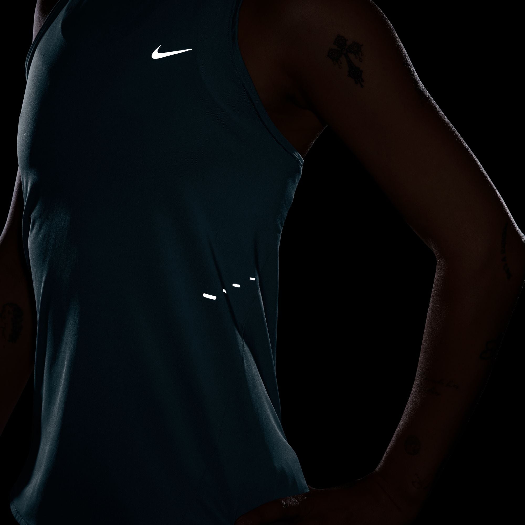 Nike Frauen Swift Dri-FIT Running Tanktop
