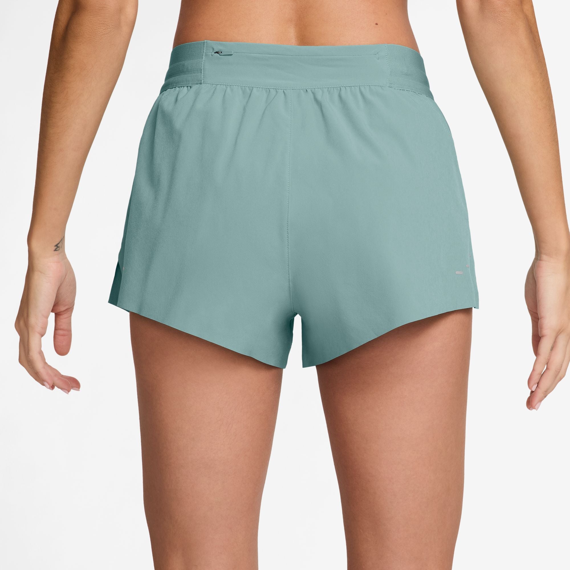 Nike Frauen Swift Dri-FIT Mid-Rise 2,5' Kurz-Lined Running Shorts