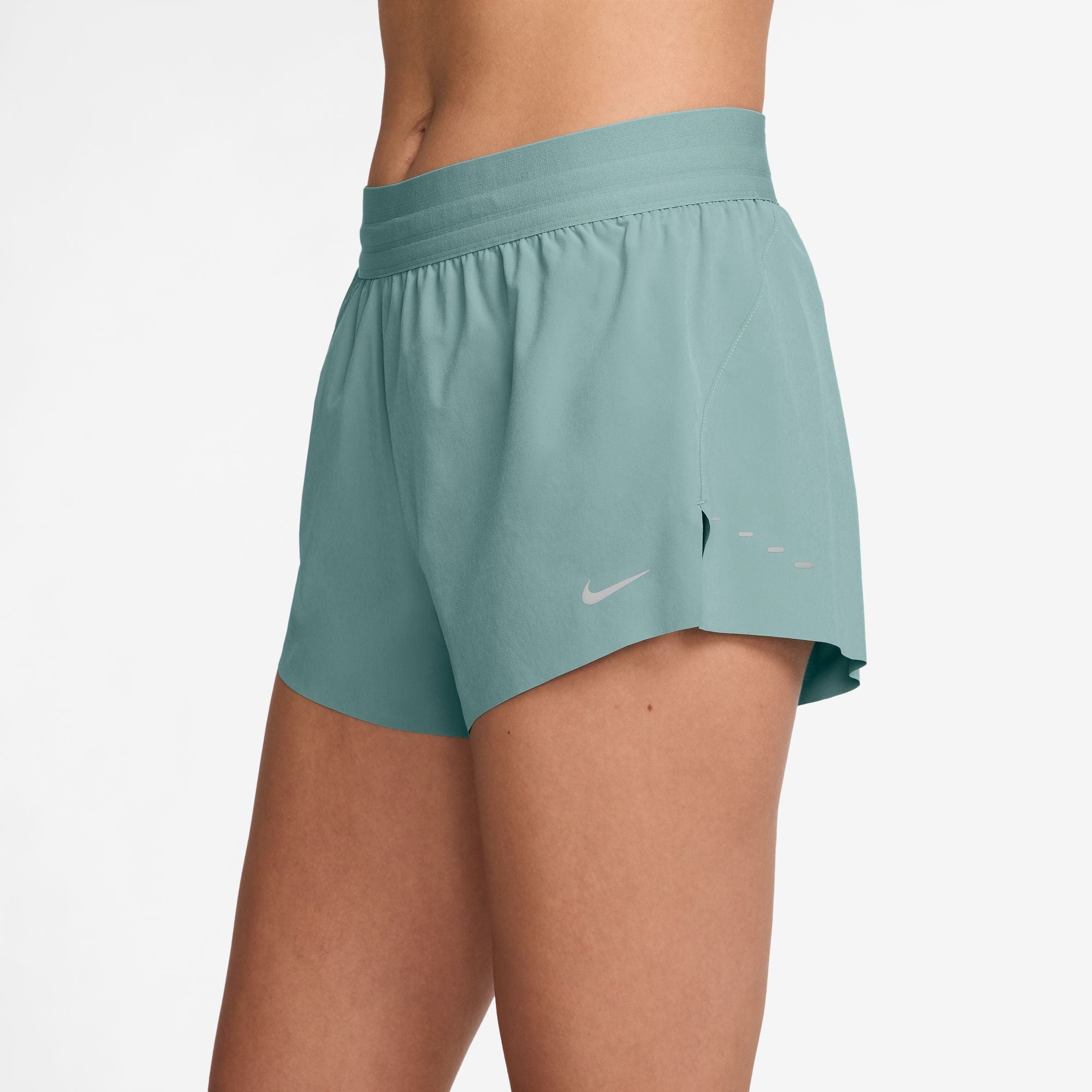 Nike Frauen Swift Dri-FIT Mid-Rise 2,5' Kurz-Lined Running Shorts