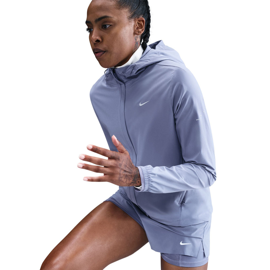 Nike Damen Swift Repelable Packable Running Jacke