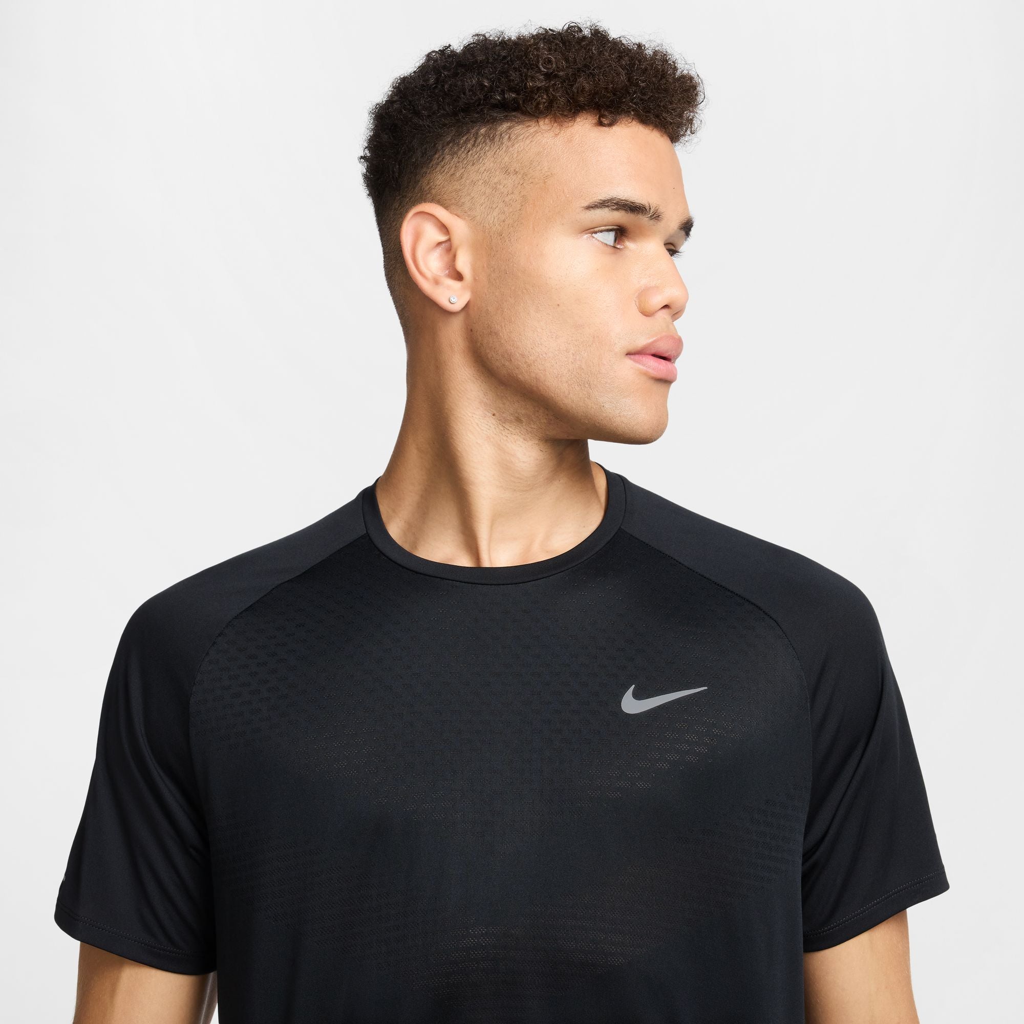 Nike Männer Stride Dri-FIT ADV Shorts-Sleeve Running Top