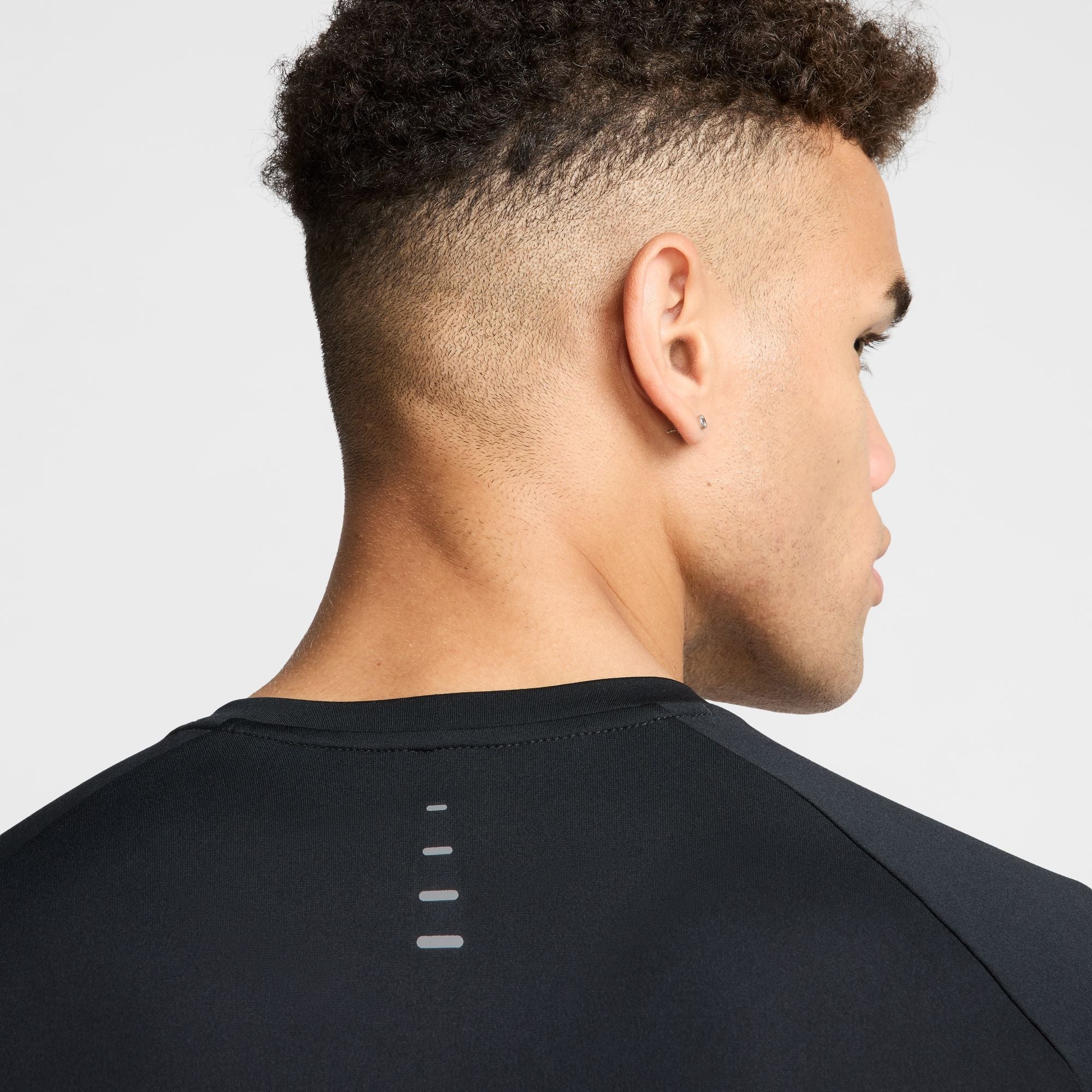 Nike Männer Stride Dri-FIT ADV Shorts-Sleeve Running Top