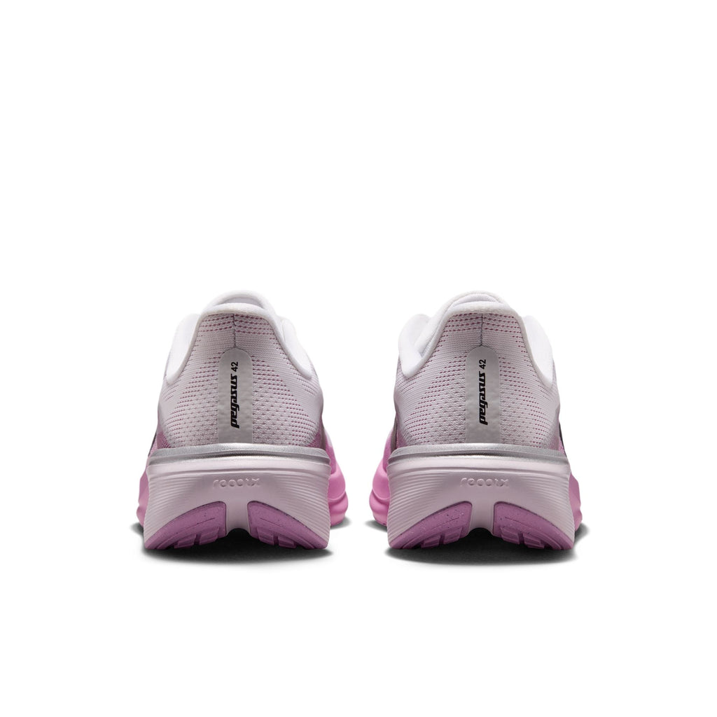 Nike Frauen Pegasus 42