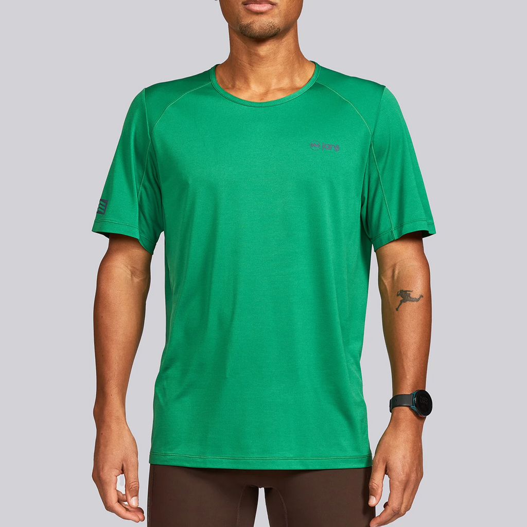 Janji Männer laufen den ganzen Tag Tee