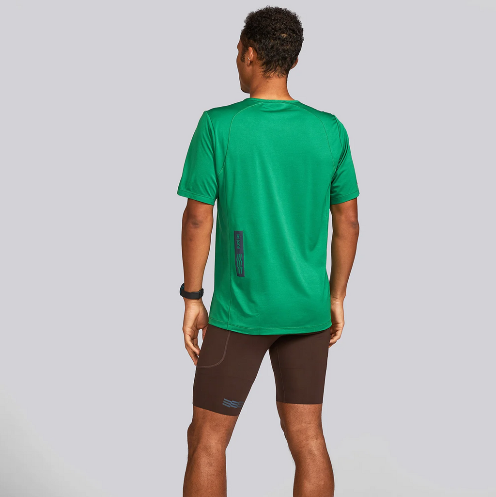 Janji Männer laufen den ganzen Tag Tee