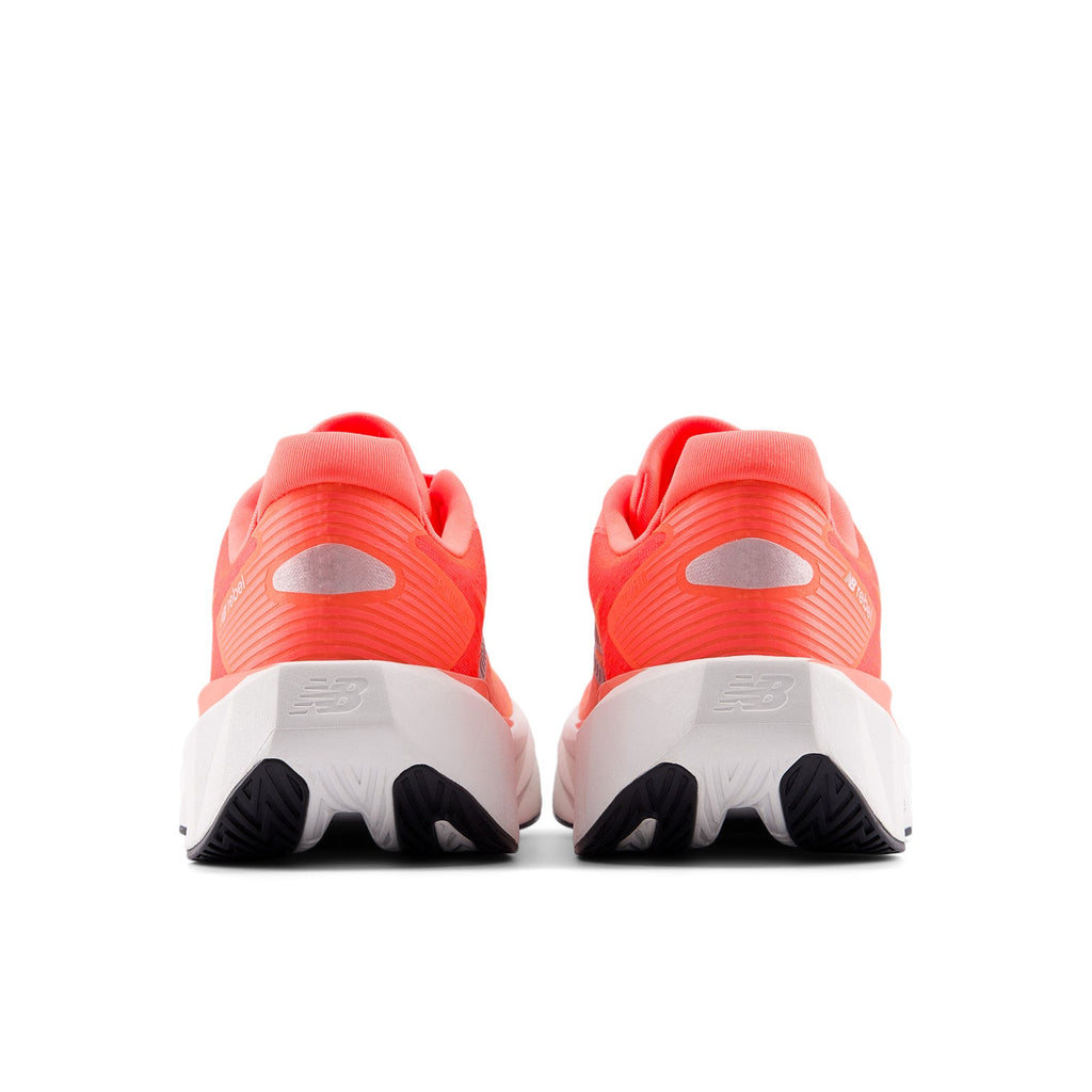 New Balance Frauen FuelCell Rebel V5