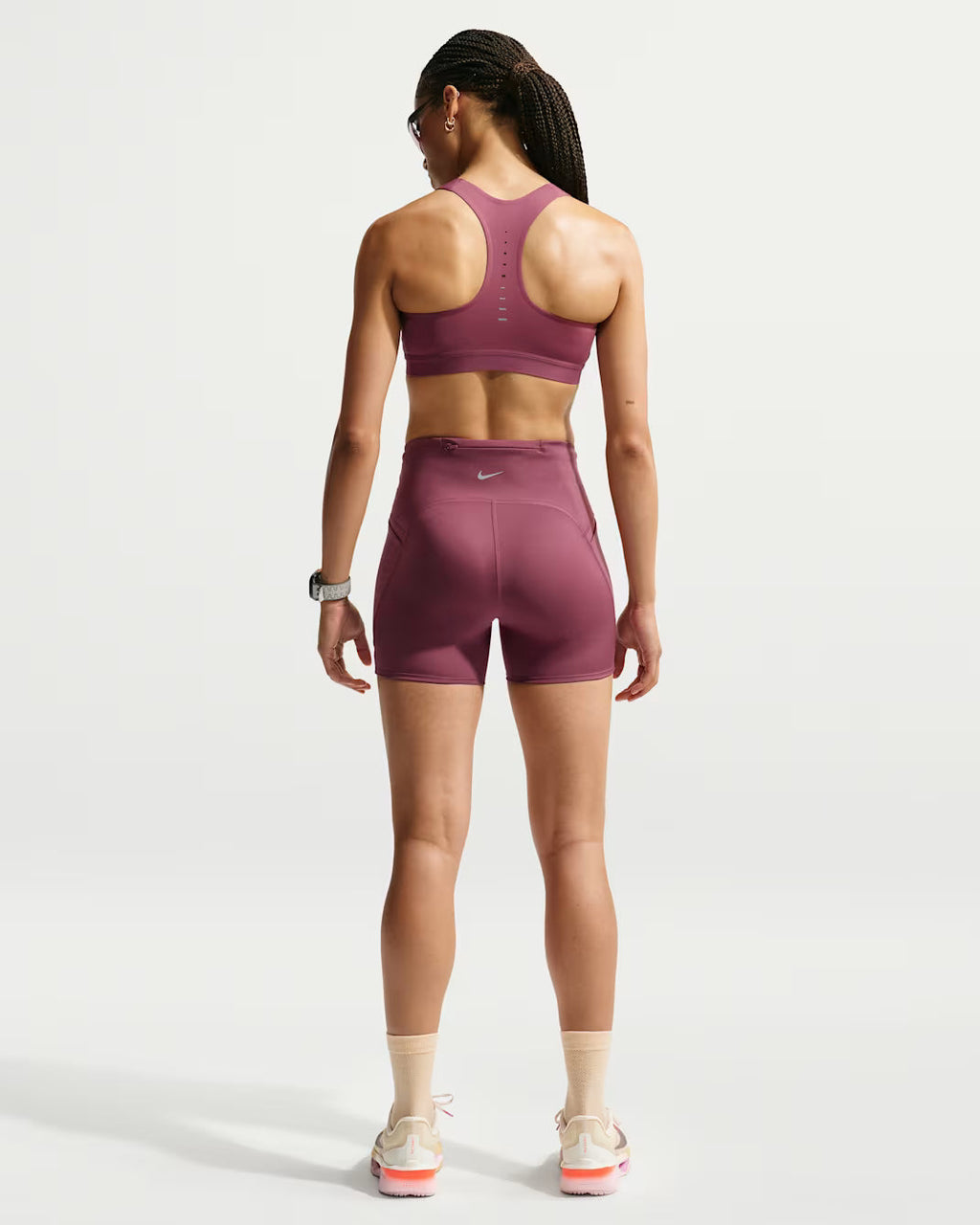 Nike Frauen Swift High-Waisted 4' Tight Running Shorts mit Taschen