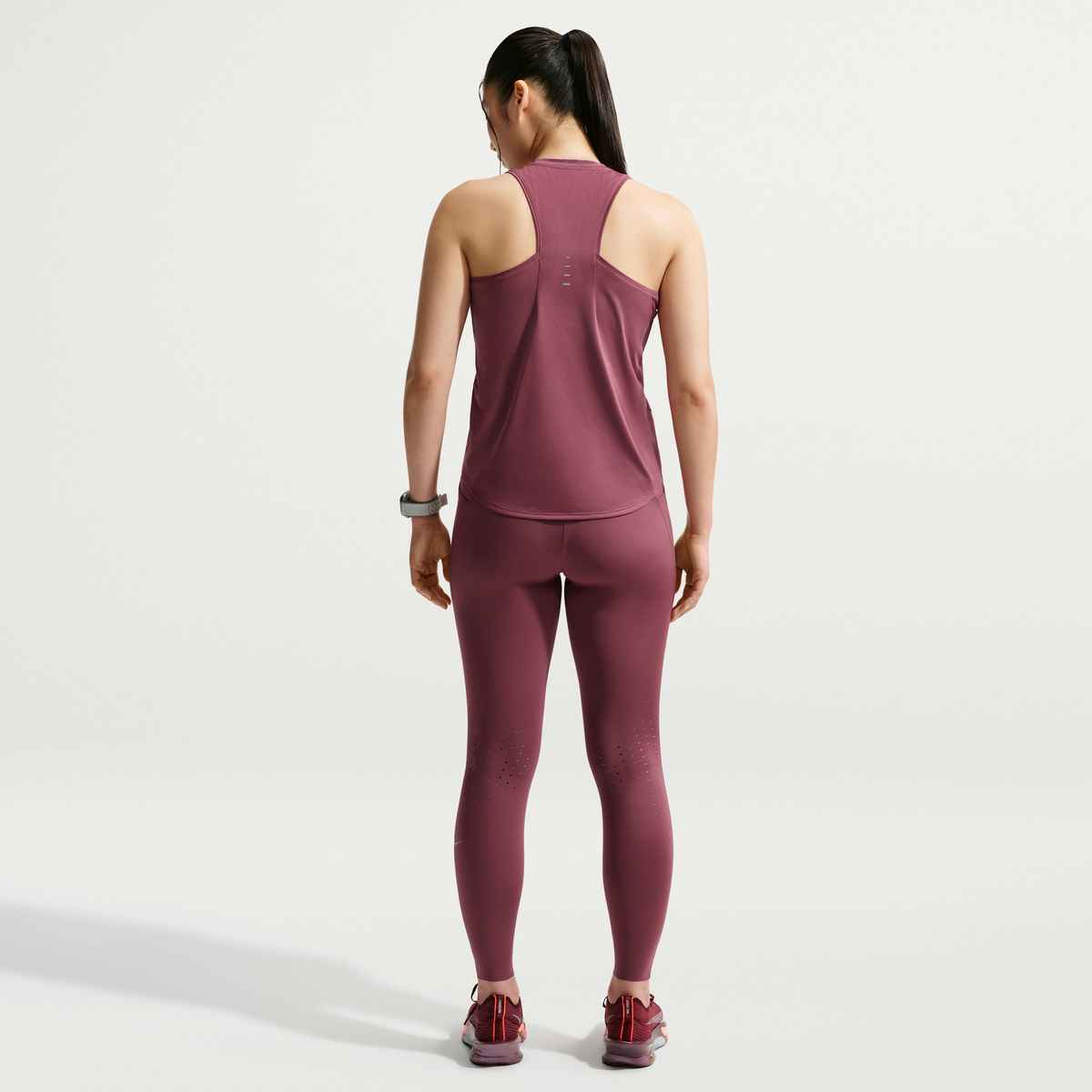 Nike Frauen Swift Dri-FIT Running Tanktop
