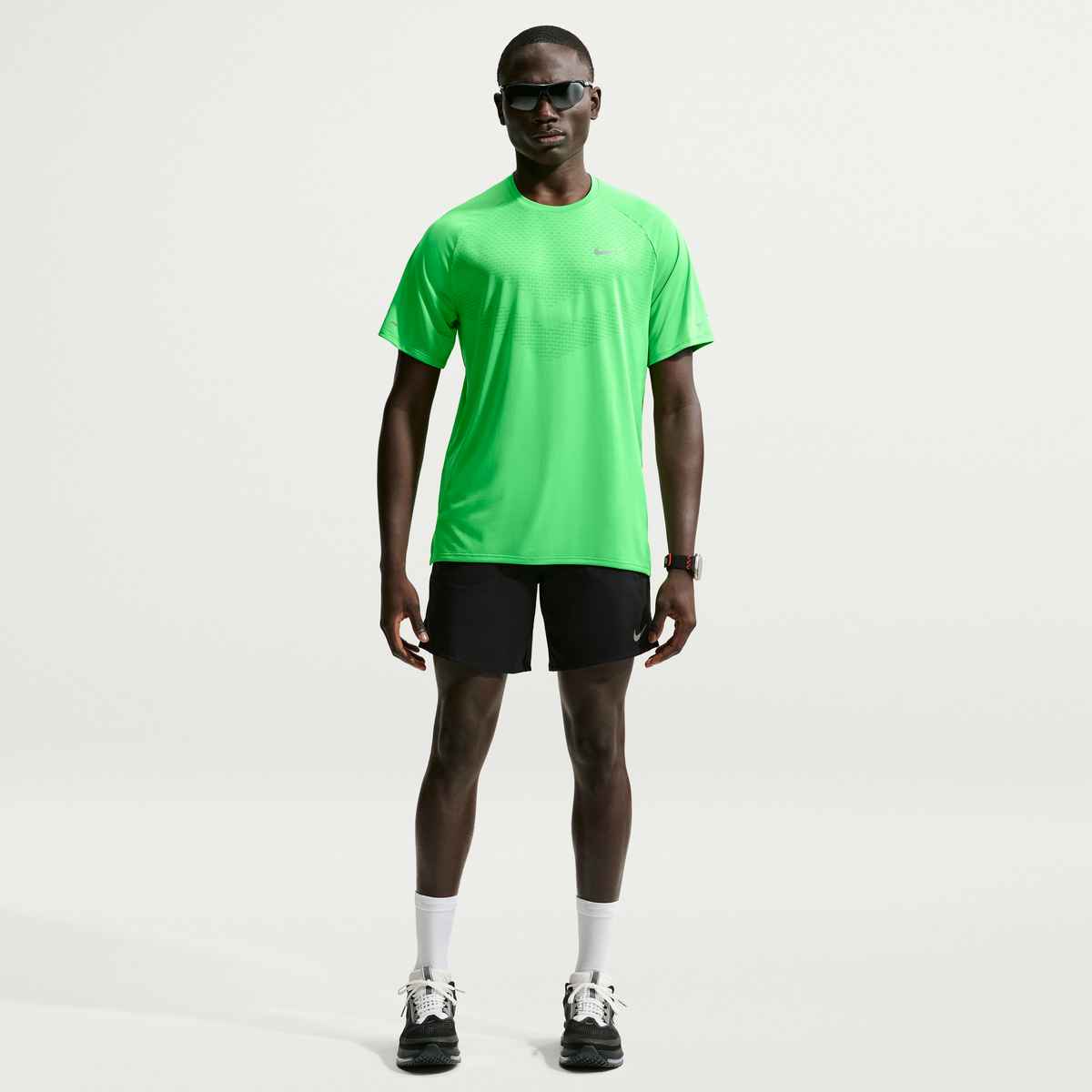 Nike Männer Stride Dri-FIT ADV Shorts-Sleeve Running Top