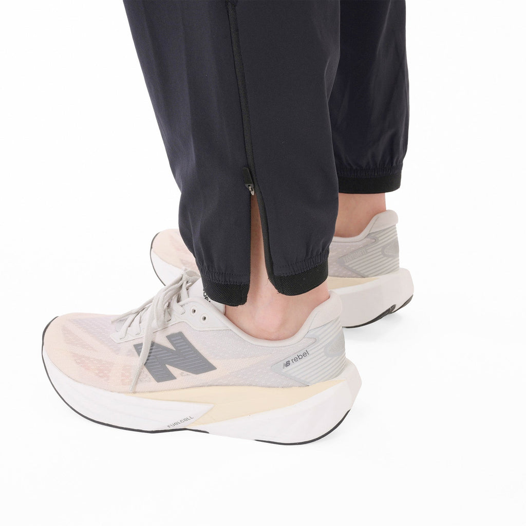 New Balance Frauen RC Essential Jogger