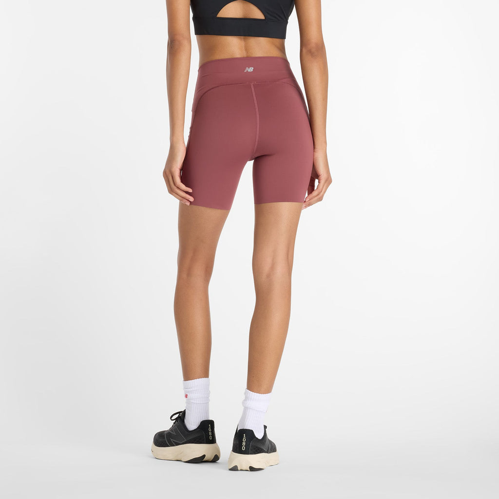 New Balance Frauen NB Sleek Pocket High Rise Shorts 6'